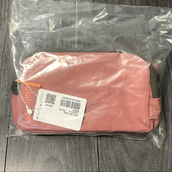 Lululemon Mini Belt Bag Brier Rose Fanny Pack NWT Sealed Package - Picture 7 of 9